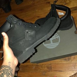 Black timberland construction boots